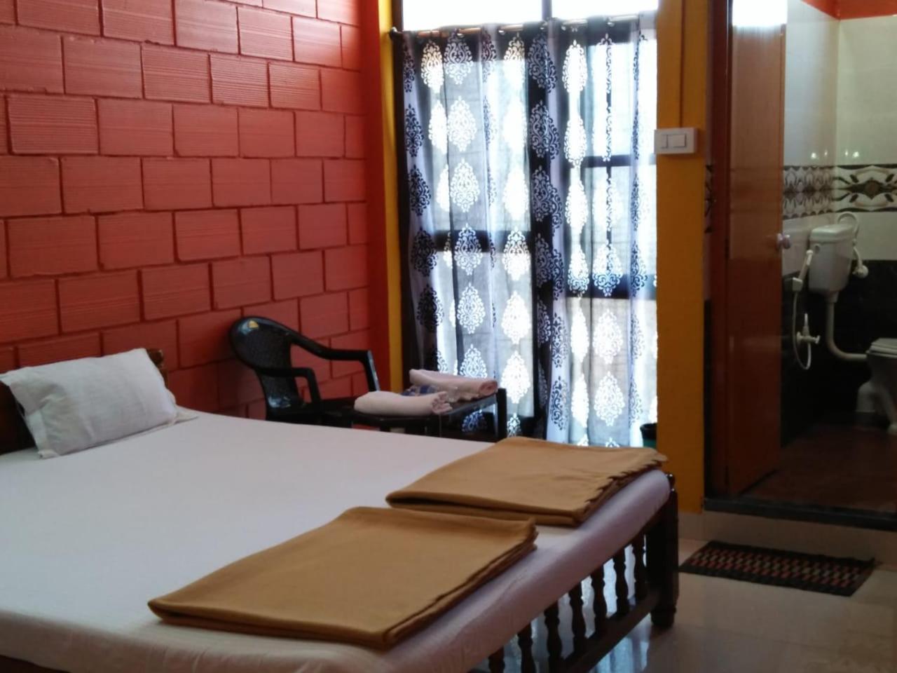 Shanthi Krishna Residency Gokarna  Luaran gambar
