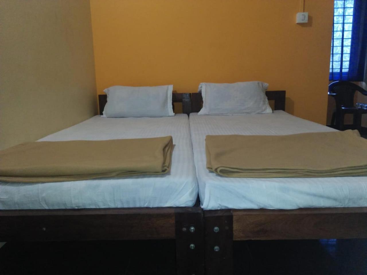 Shanthi Krishna Residency Gokarna  Luaran gambar